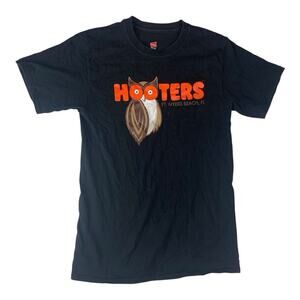 Hooters size small ft meyer beach Florida Classic Black Tagless Tee hanes